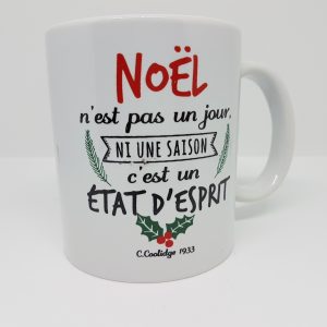 Mug bougie – Noël n’est pas un jour ni une saison c’est un état d’esprit – B. Franklin – senteur vanille